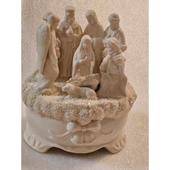 NIB Kirkland's Nativity Music Figurine Silent Night Family Angel Wise Men - Picture 7 of 13